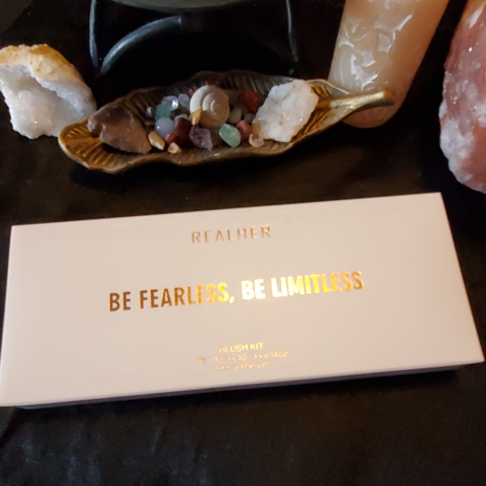 REALHER Blush Palette
